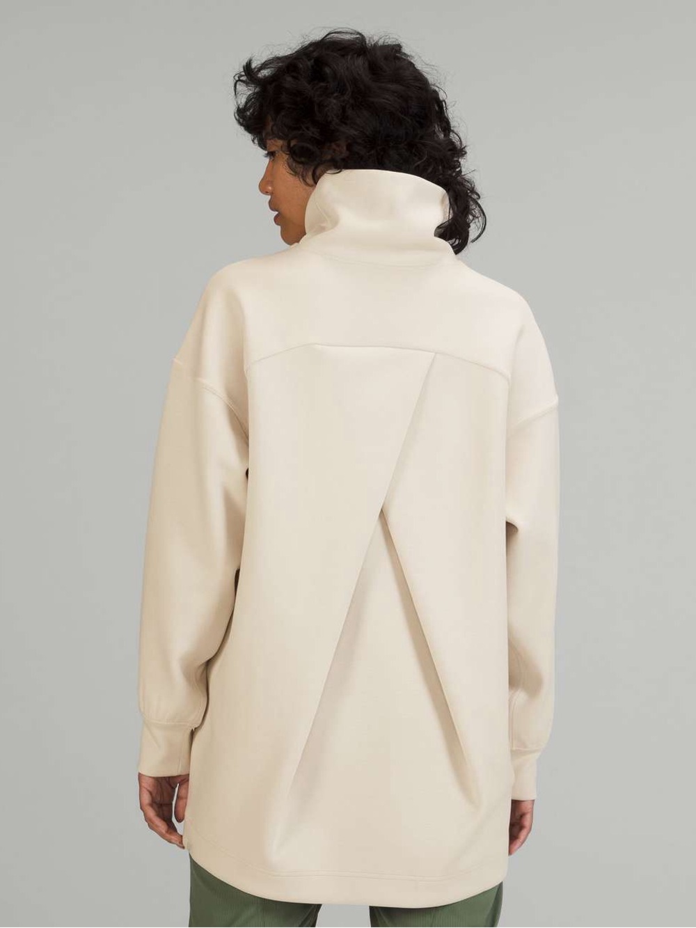 lululemon athletica Cream Turtleneck Pullover Sweater